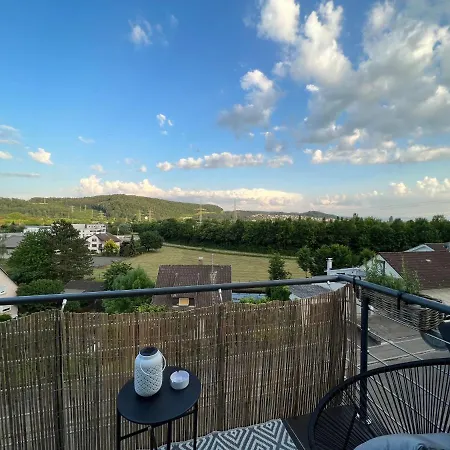 Modernes 80 Qm Mit Balkon Und Innenstadtnah Appartement